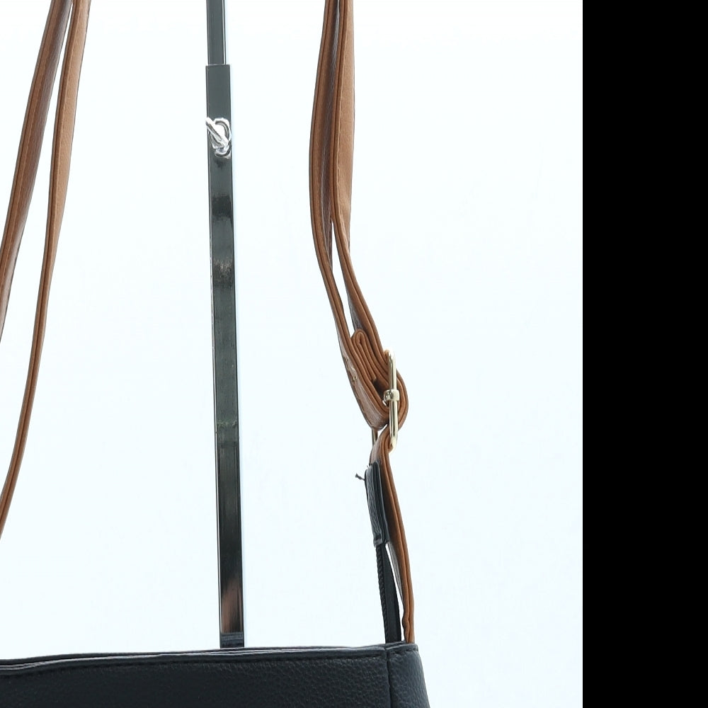 Belle Accessories Womens Black Leather Shoulder Bag Size Small