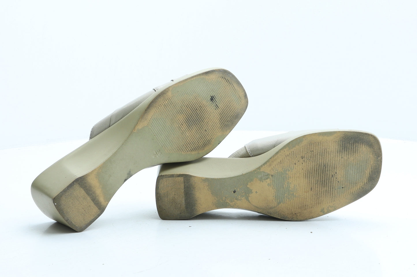 Preworn Womens Beige Synthetic Mule Heel UK 5