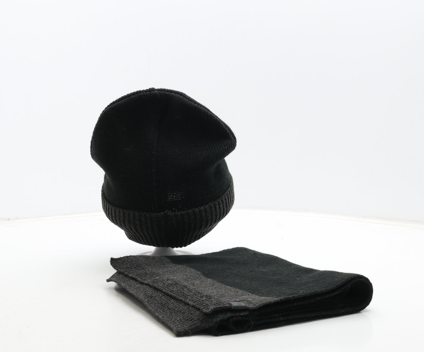 Preworn Mens Black Acrylic Beanie One Size