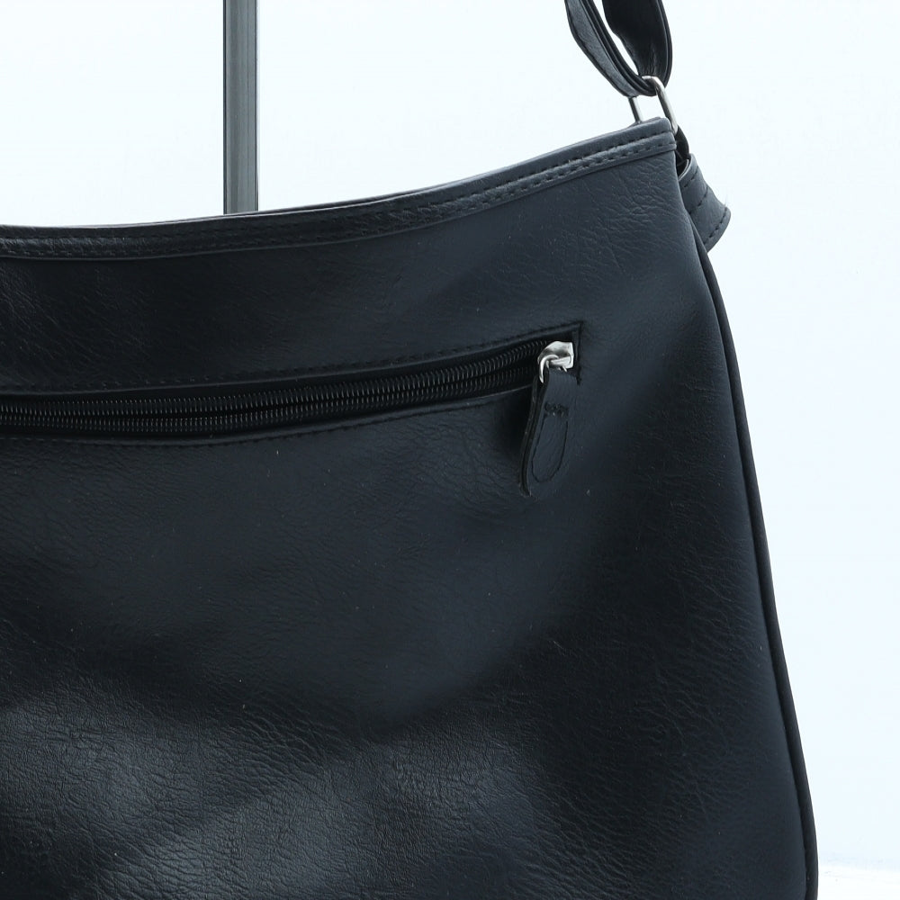 Preworn Womens Black PVC Crossbody Size Medium