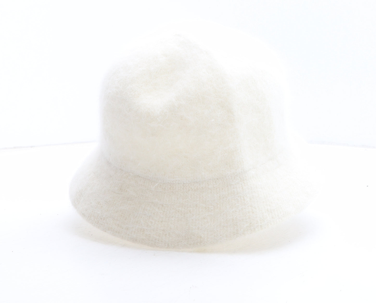 Preworn Womens White Angora Bucket Hat One Size