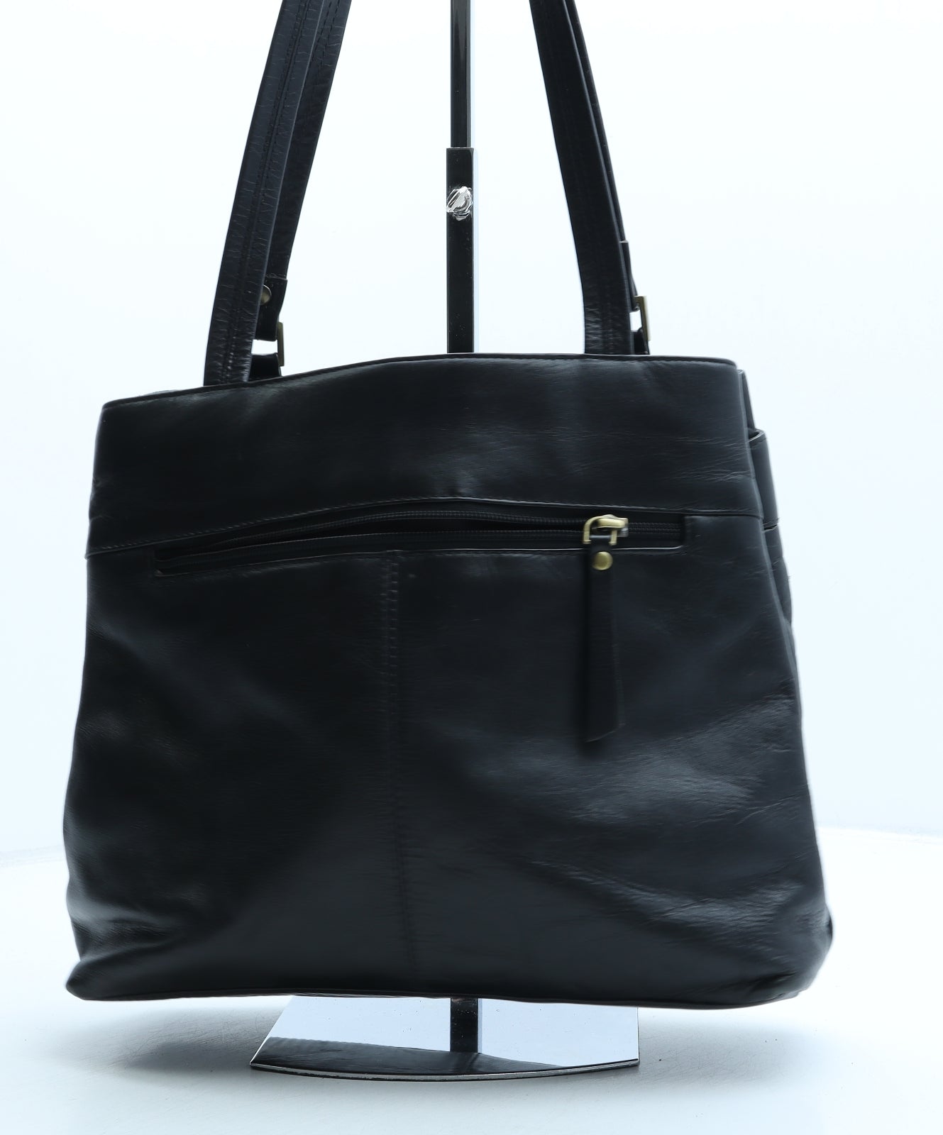 GiGi Womens Black Leather Shoulder Bag Size Small