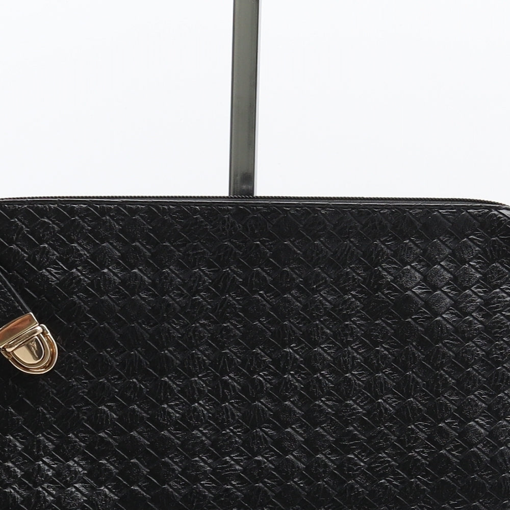 Preworn Womens Black Woven Polyurethane Clutch Size Medium