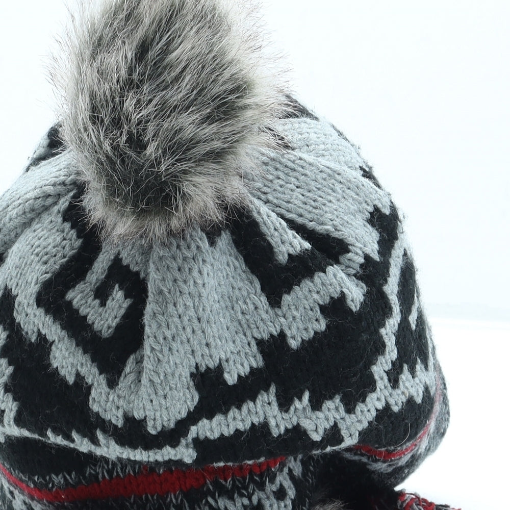 The Edge Mens Grey Geometric Acrylic Beanie One Size - Pom Pom