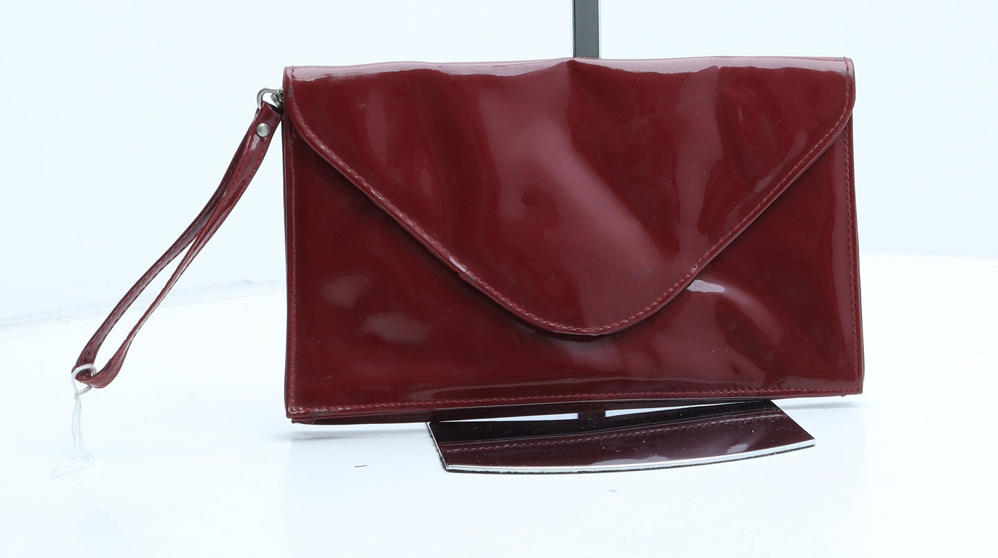 Preworn Womens Red Newsprint Polyurethane Clutch Size Small