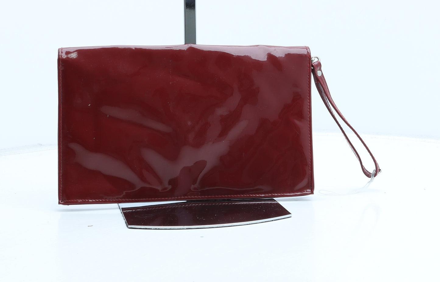 Preworn Womens Red Newsprint Polyurethane Clutch Size Small