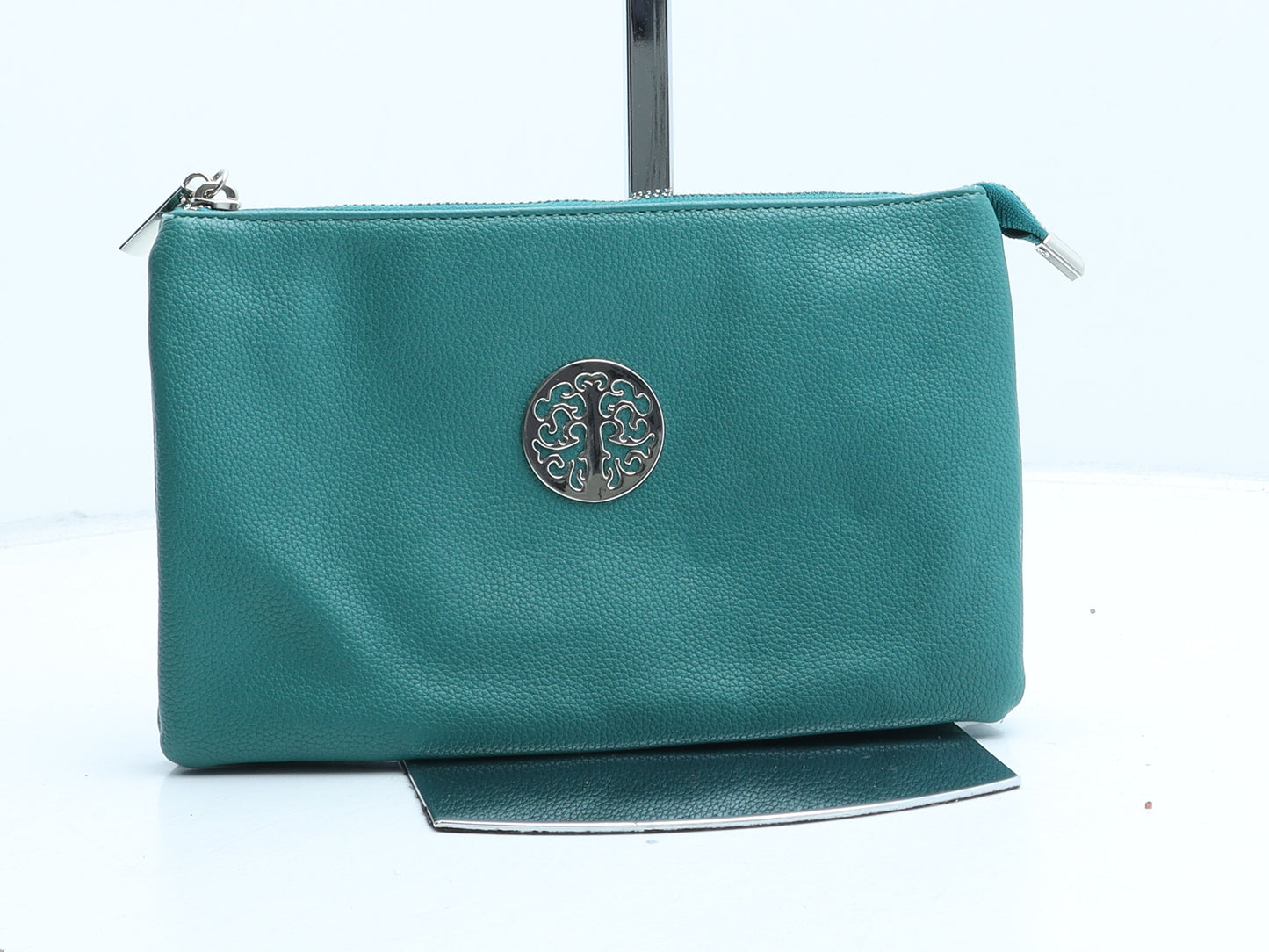 Preworn Womens Green Polyurethane Clutch Size Mini