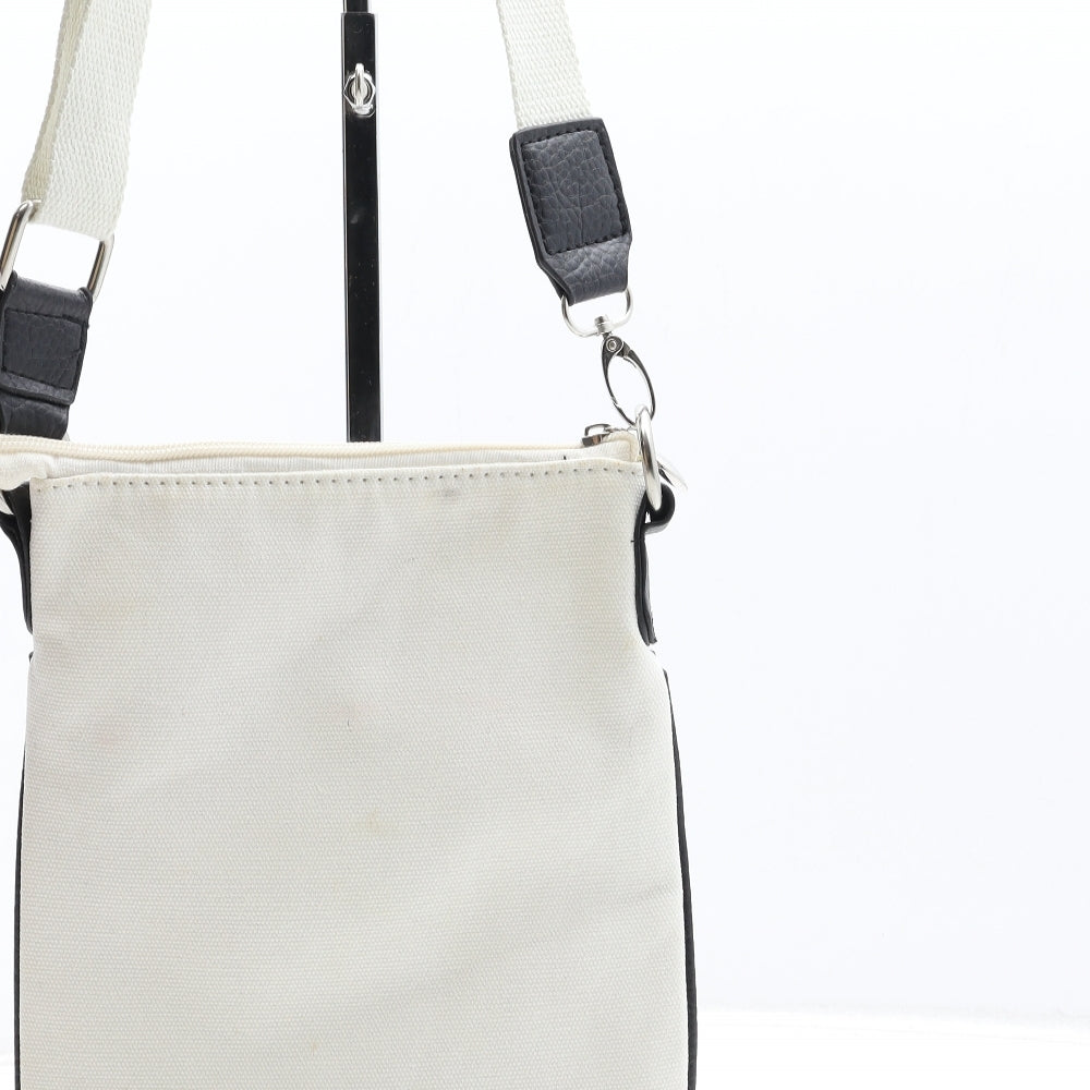 Preworn Womens Beige Geometric Polyester Crossbody Size Small - Skull Detail