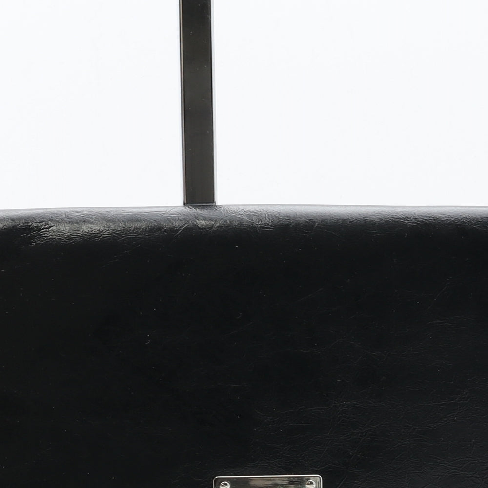 Preworn Womens Black Polyurethane Clutch Size Small