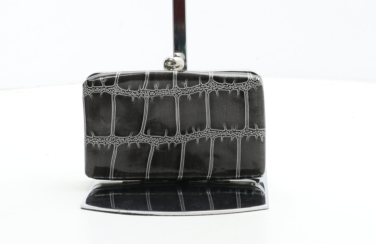 Elementz Womens Grey Animal Print Polyurethane Clutch Size Small - Croc Texture