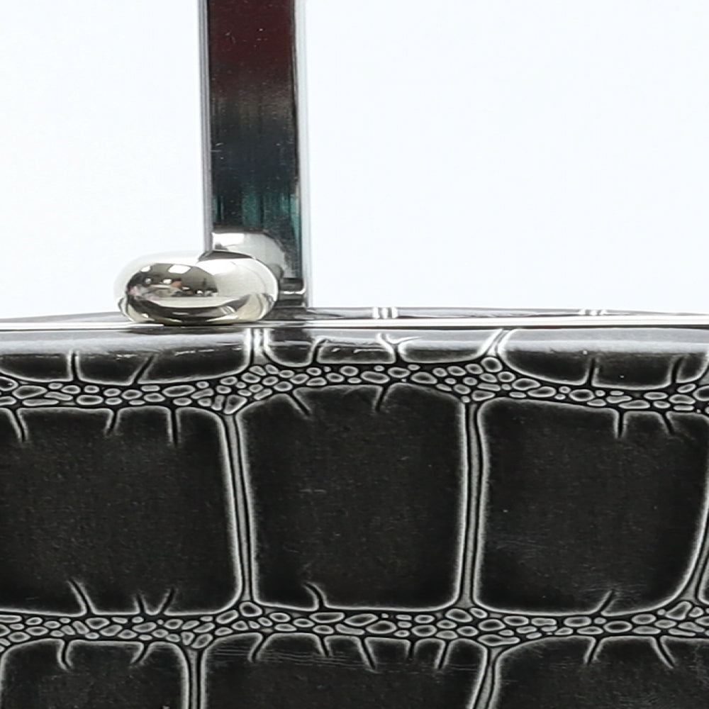 Elementz Womens Grey Animal Print Polyurethane Clutch Size Small - Croc Texture