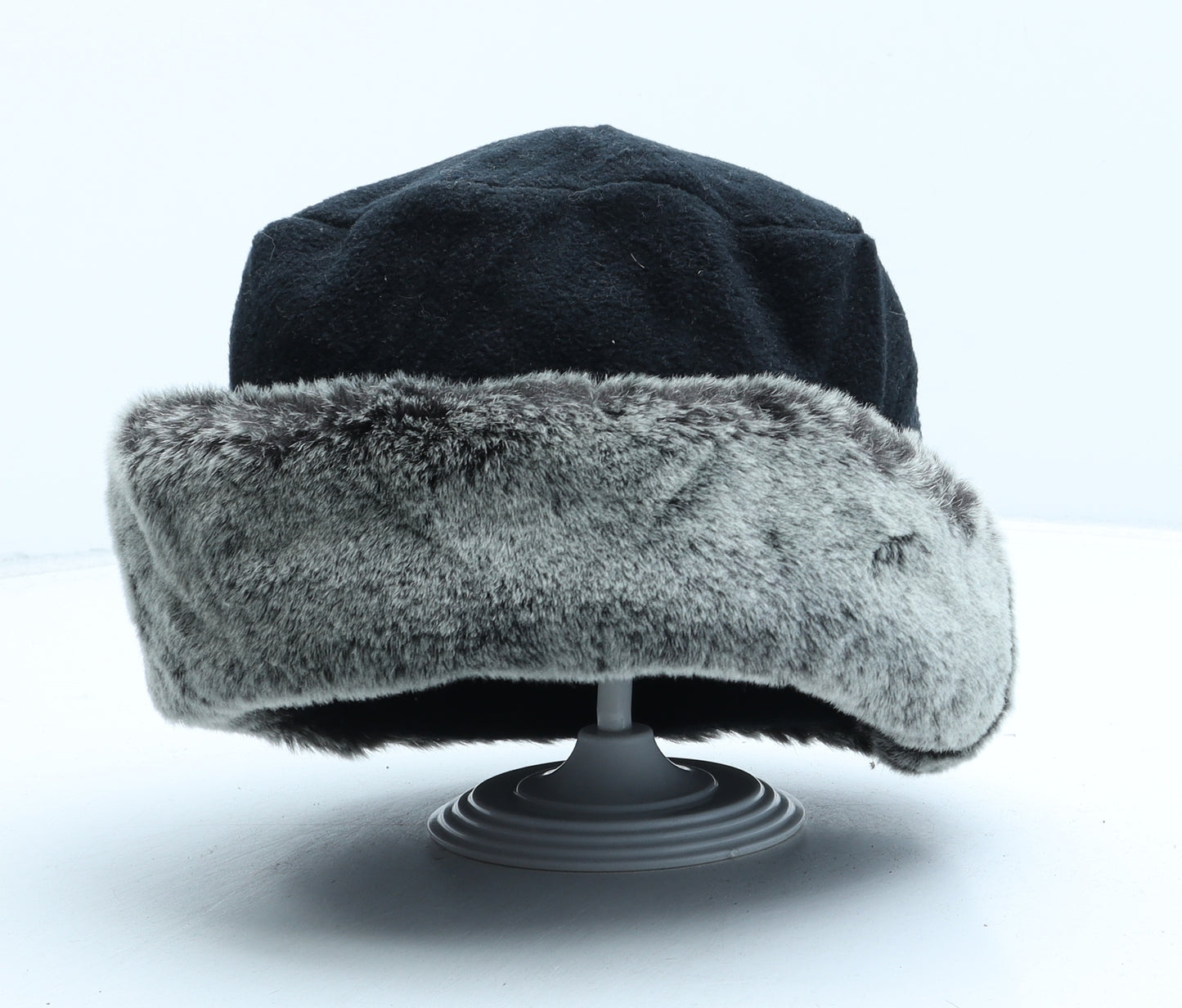 Preworn Womens Black Polyester Cloche One Size