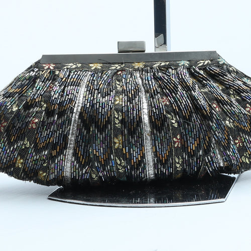 Preworn Womens Macaroon Floral Polyester Clutch Size Small
