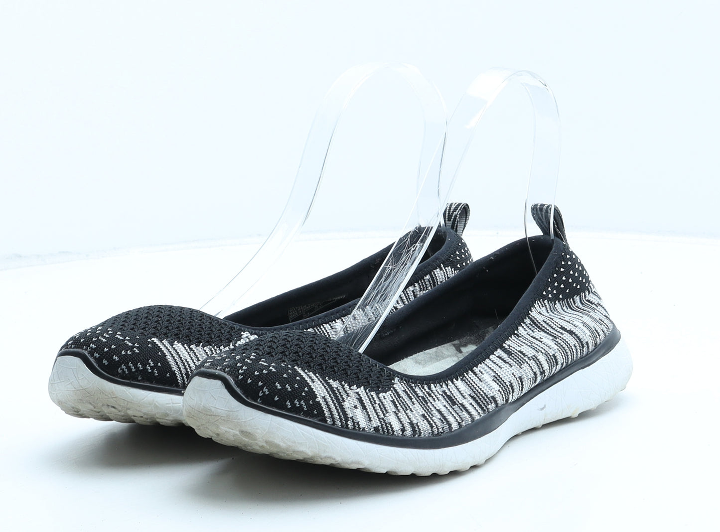 Skechers Womens Black Geometric Synthetic Flat UK 4