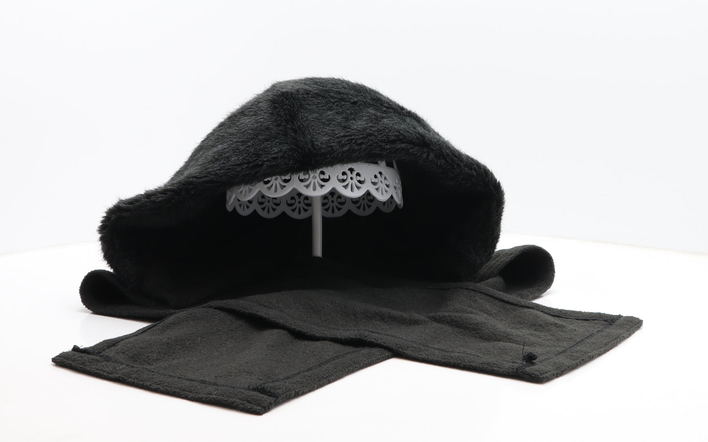 Preworn Womens Black Polyester Bonnet One Size - Scarf attached