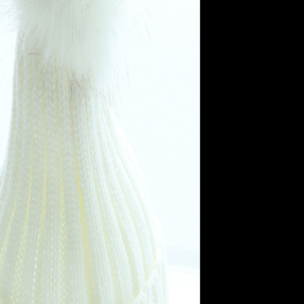 Preworn Womens White Acrylic Bobble Hat One Size - Faux fur
