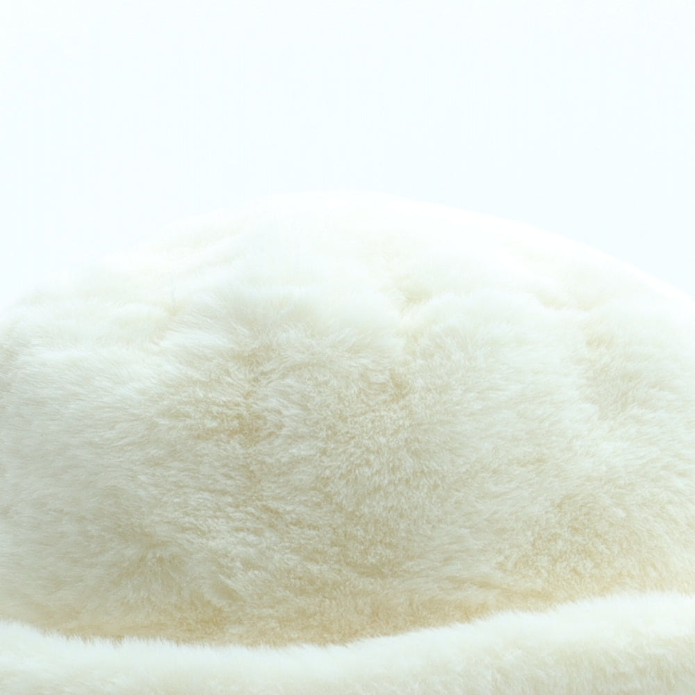 Preworn Womens White Polyester Cossack One Size - Faux Fur