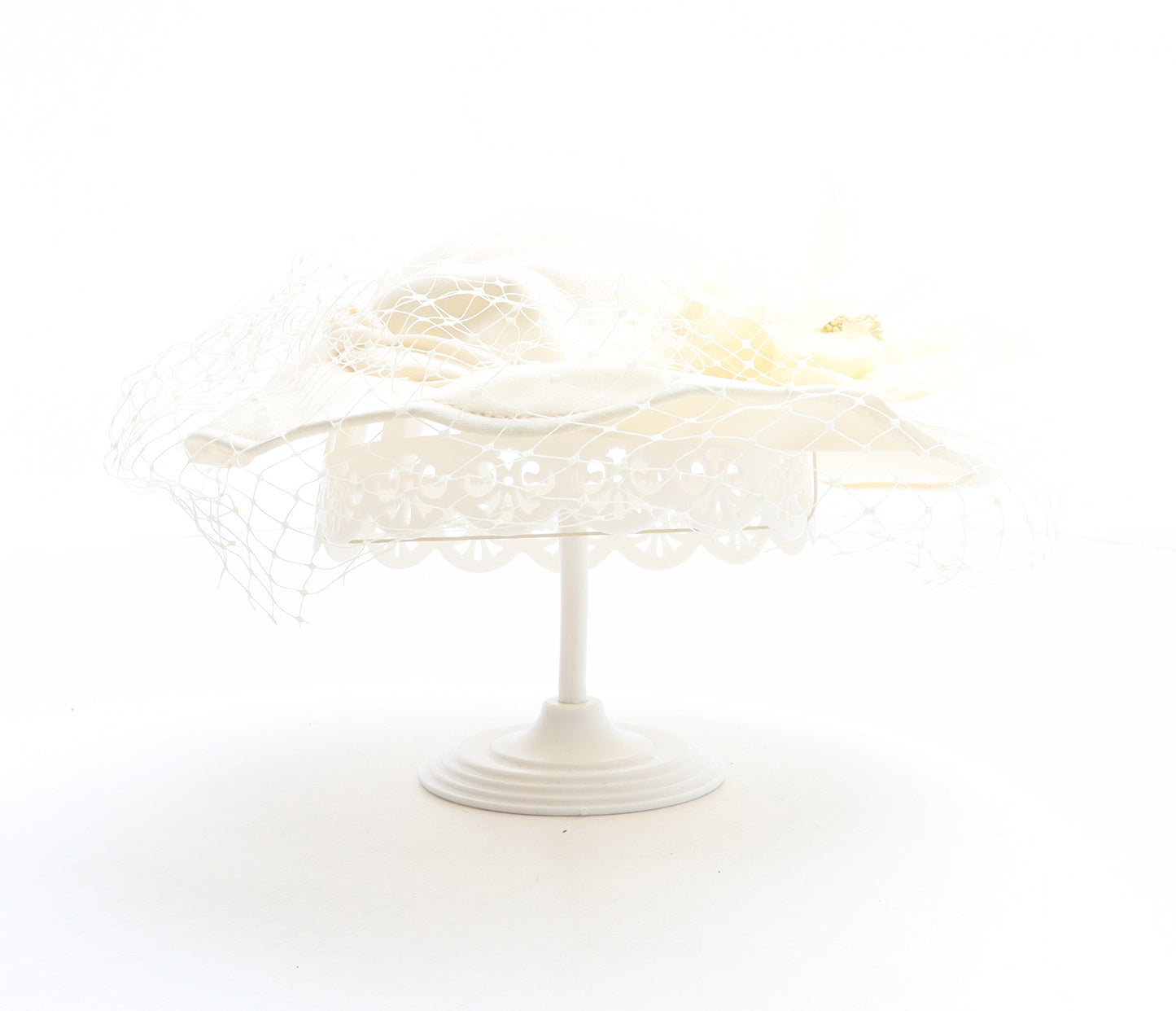 Connor Womens Ivory Polyester Headpiece/Fascinator One Size - Flower Detail, Net