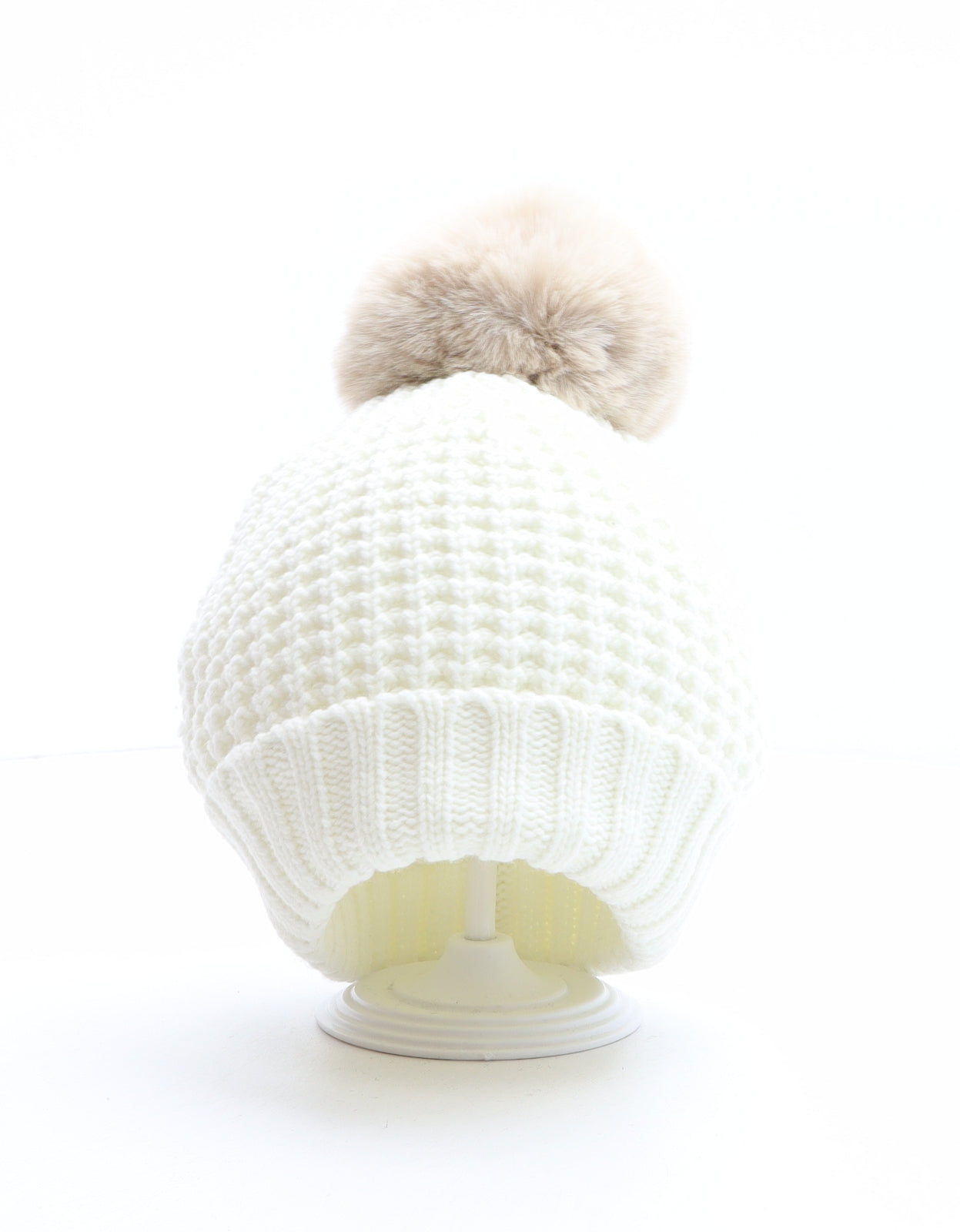 Nutmeg Womens White Acrylic Bobble Hat One Size