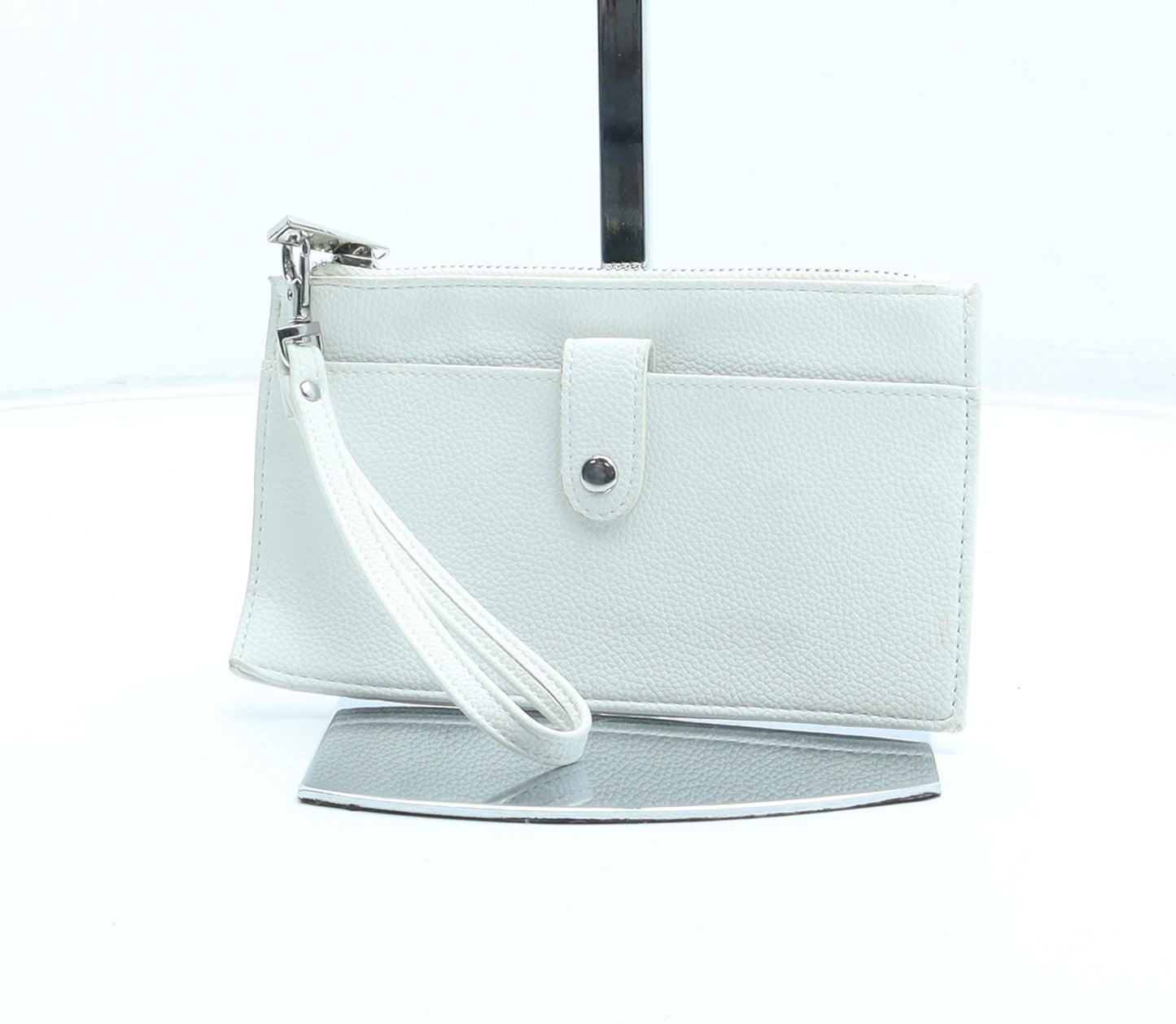 FOREVER 21 Womens White Polyurethane Clutch Size Mini