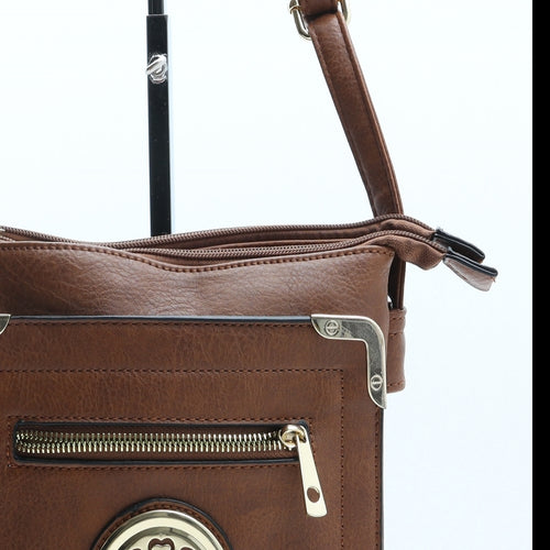 Preworn Womens Brown Polyurethane Crossbody Size Medium