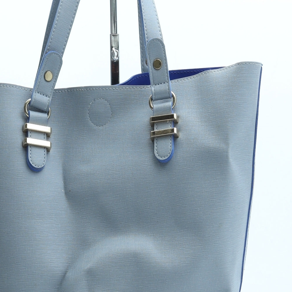 Preworn Womens Grey Polyurethane Top Handle Bag Size Medium