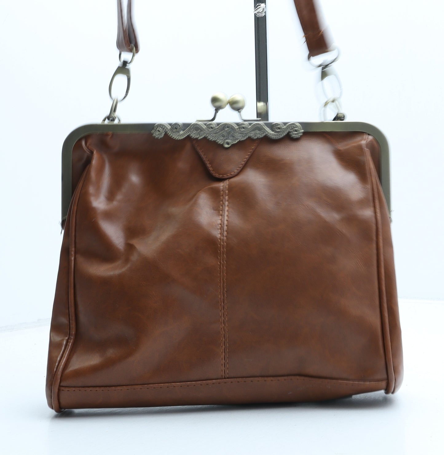 Preworn Womens Brown Polyurethane Crossbody Size Medium