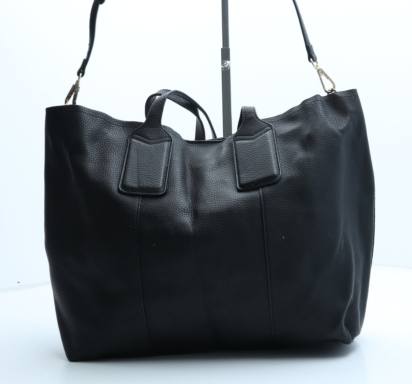 Preworn Womens Black Polyurethane Hobo Bag Size Large