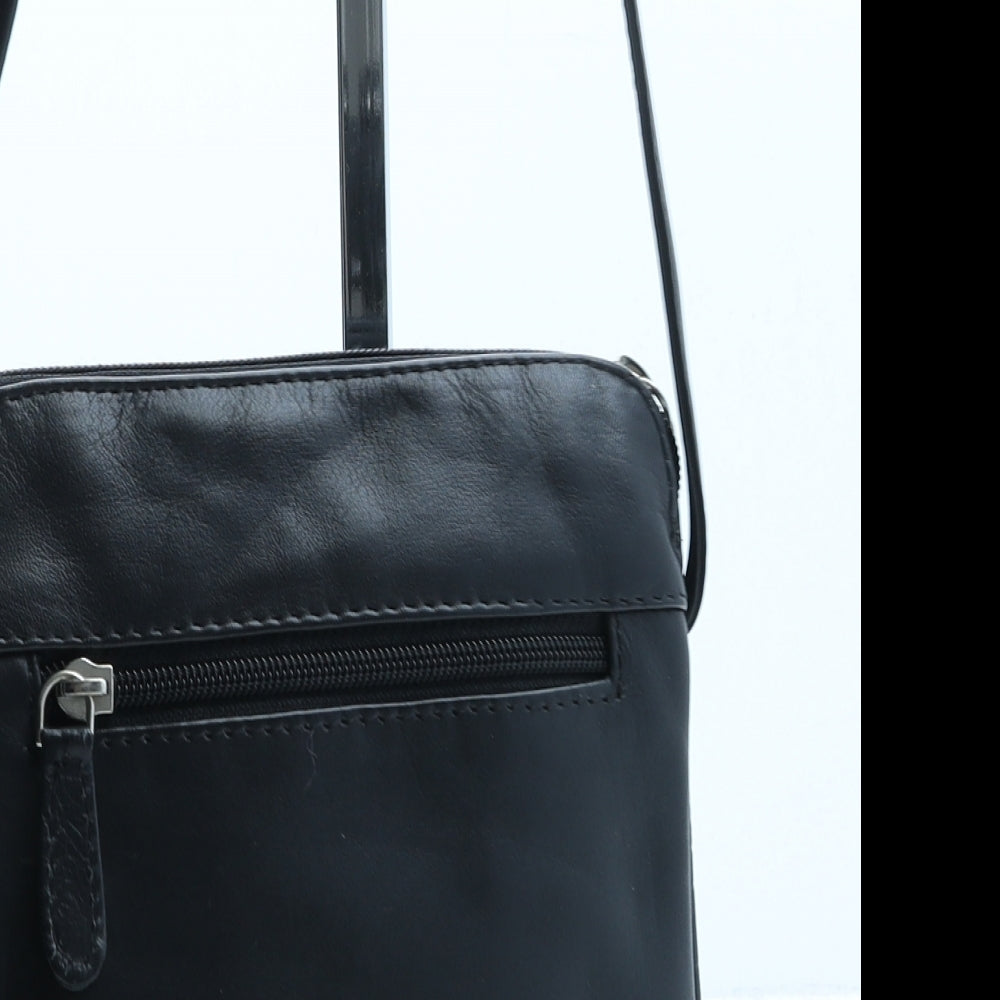 Rowallan Womens Black Leather Crossbody Size Small