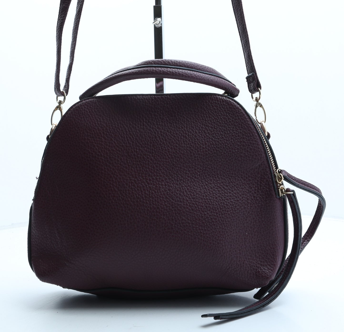 Preworn Womens Purple Polyurethane Crossbody Size Medium