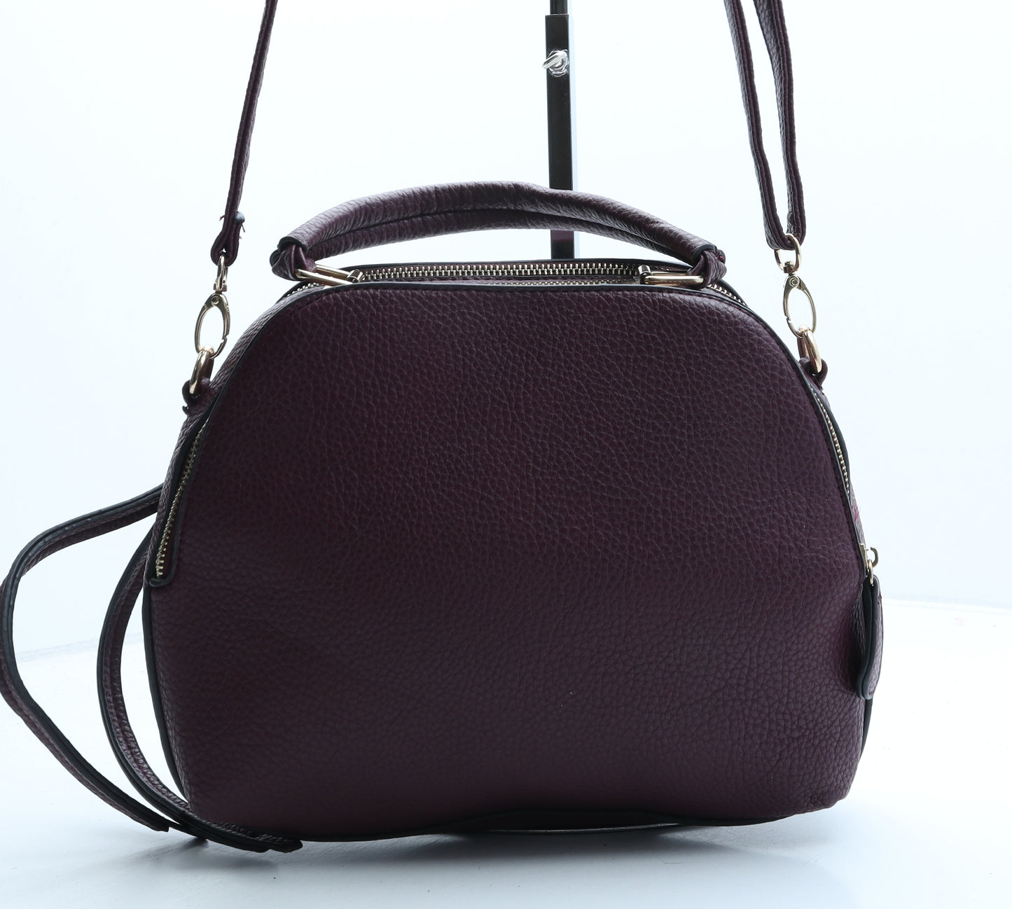 Preworn Womens Purple Polyurethane Crossbody Size Medium