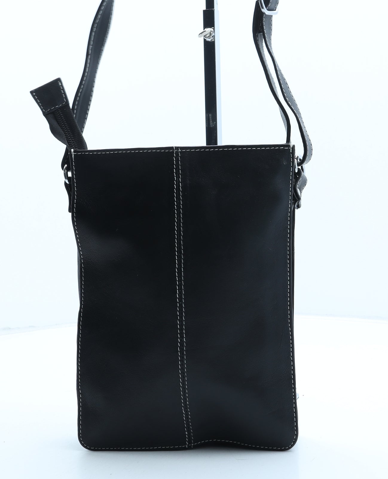 Preworn Womens Black Polyurethane Crossbody Size Small