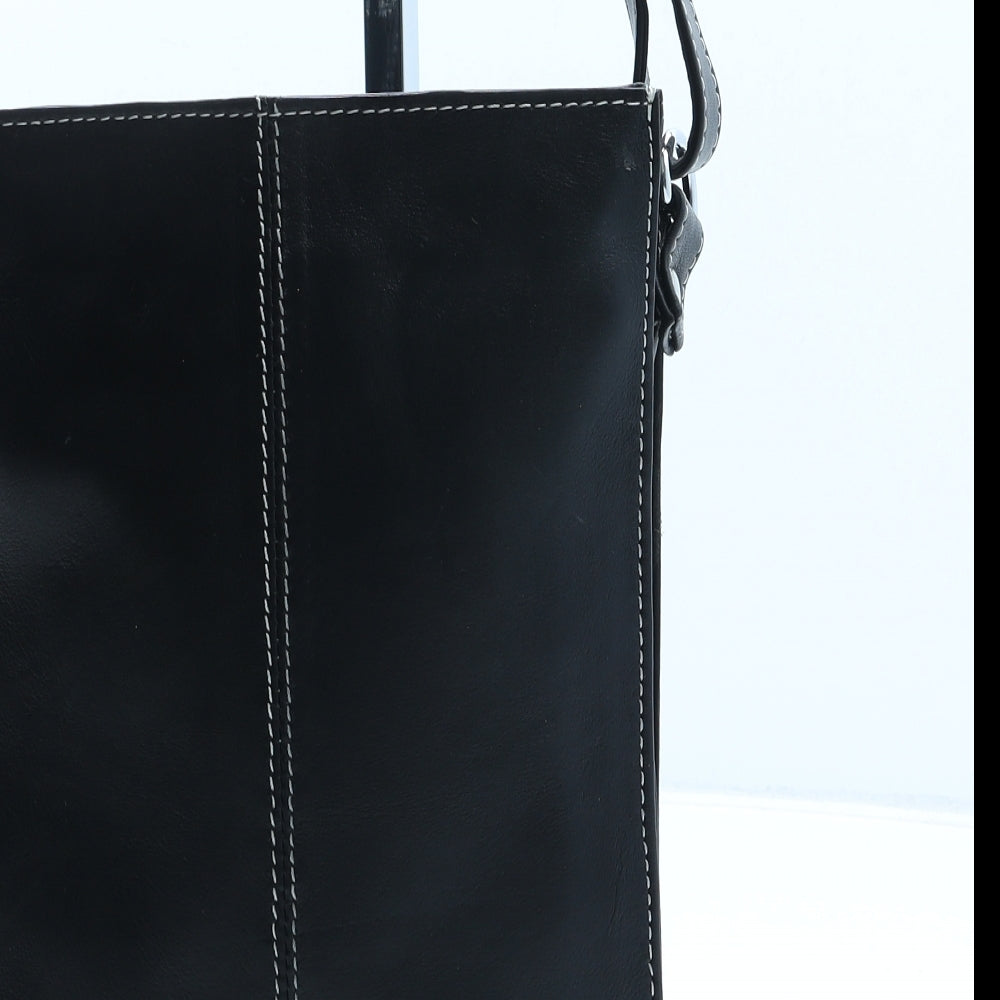 Preworn Womens Black Polyurethane Crossbody Size Small