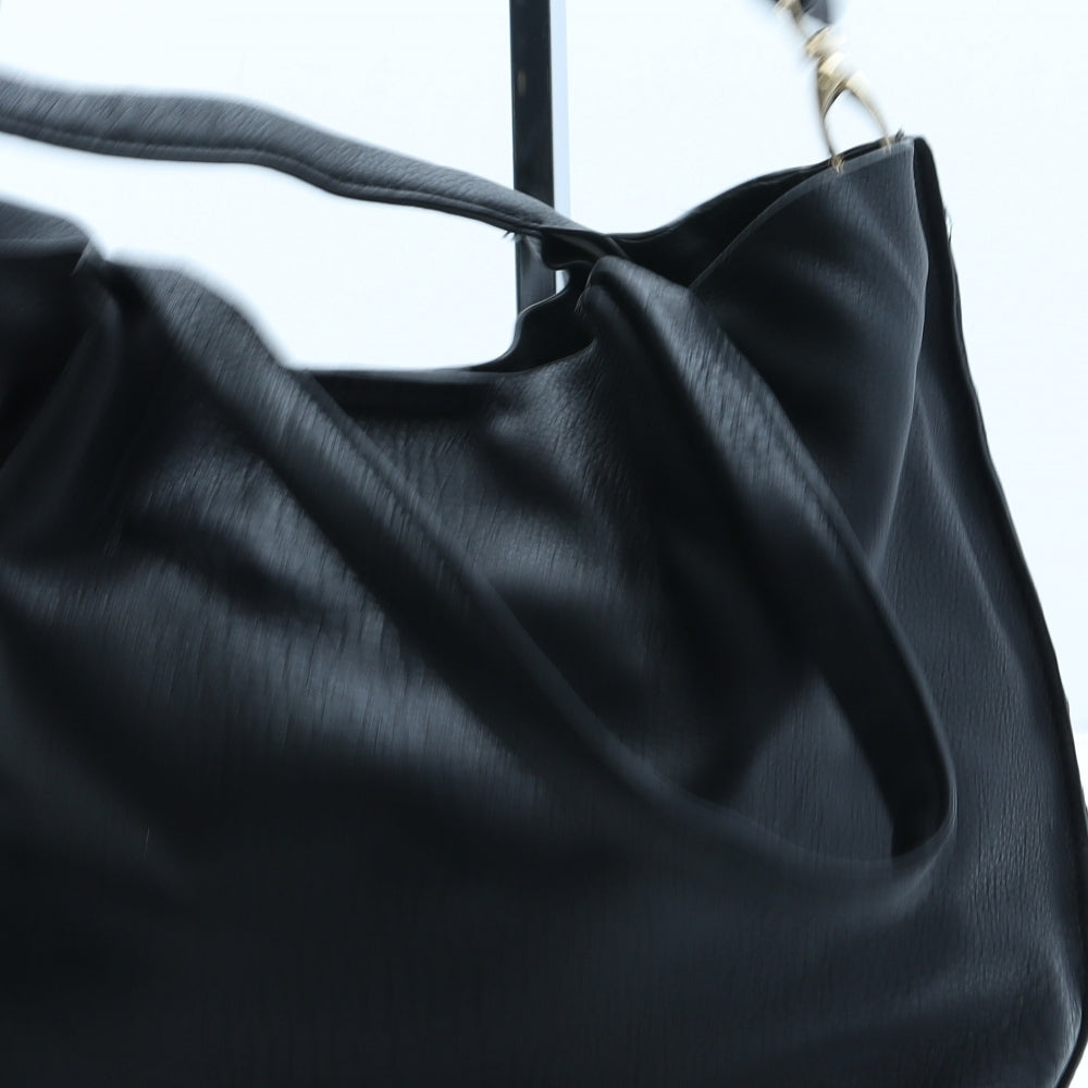 Preworn Womens Black Polyurethane Hobo Bag Size Medium