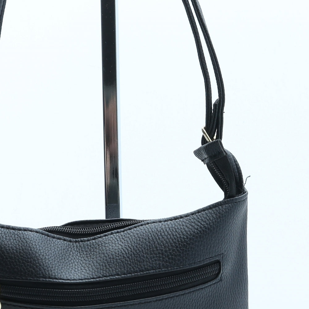 Preworn Womens Black Polyurethane Shoulder Bag Size Small