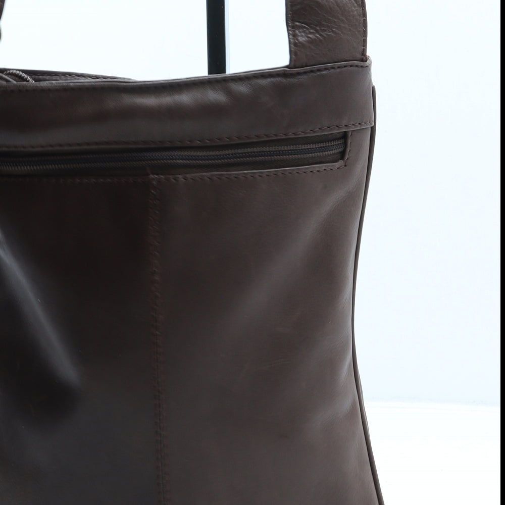 Preworn Womens Brown Polyurethane Crossbody Size Small