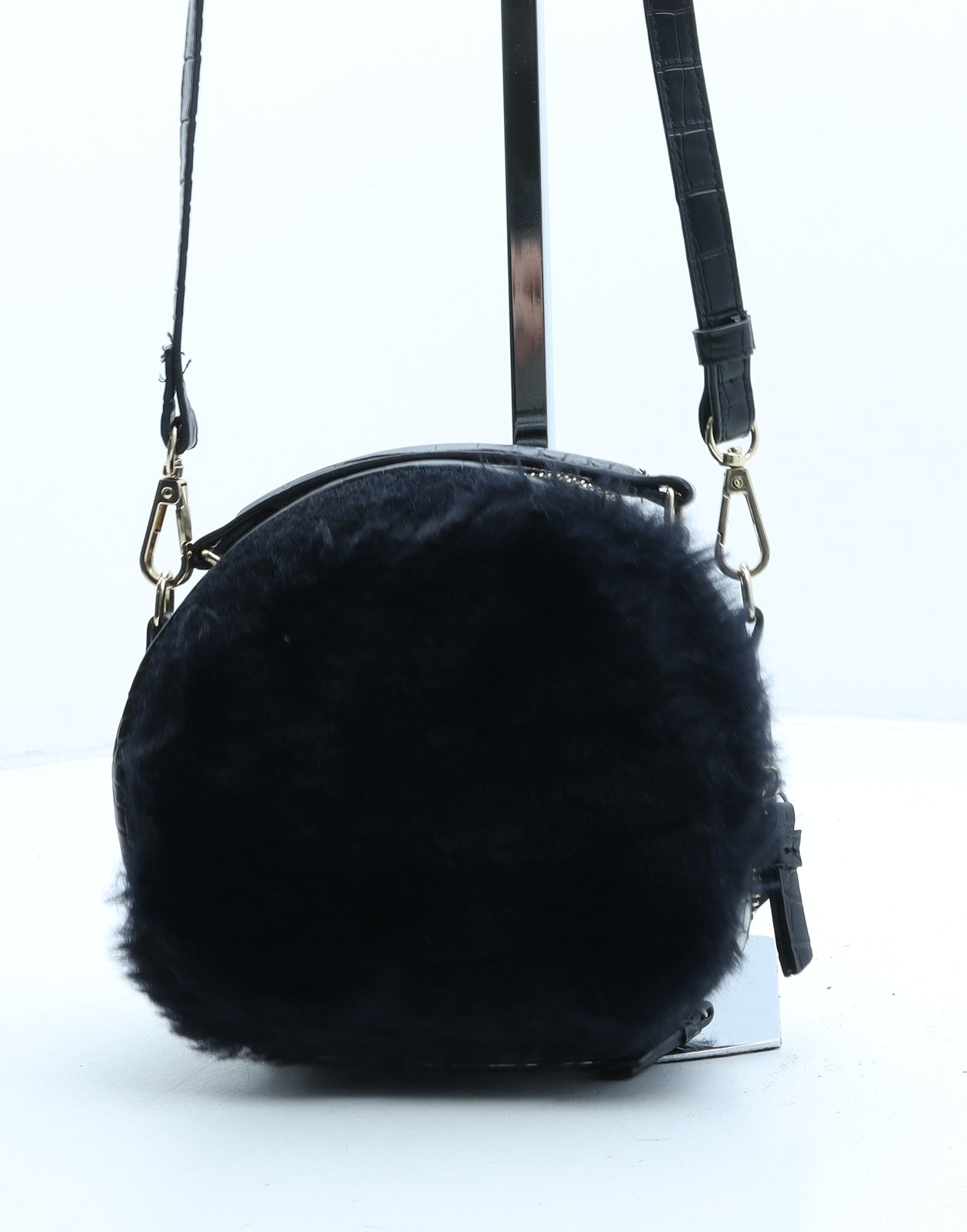 Accessorize Womens Black Polyurethane Crossbody Size Small