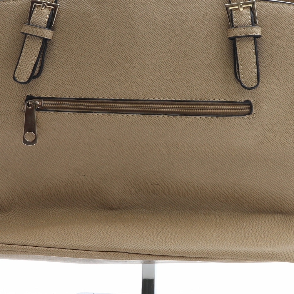 Preworn Womens Beige Solid PVC Shoulder Bag Size Large