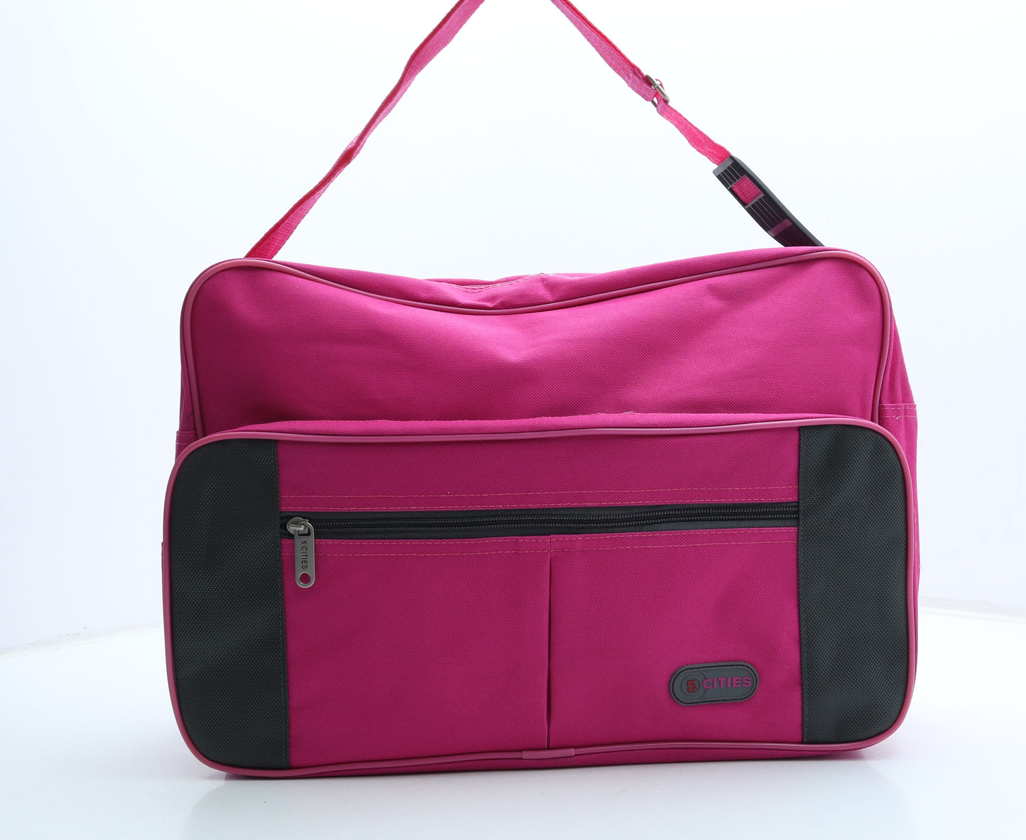 5 Cities Womens Pink Newsprint Polyester Gym Bag Size Large