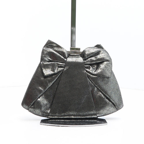 Preworn Womens Silver Solid Polyester Clutch Size Small