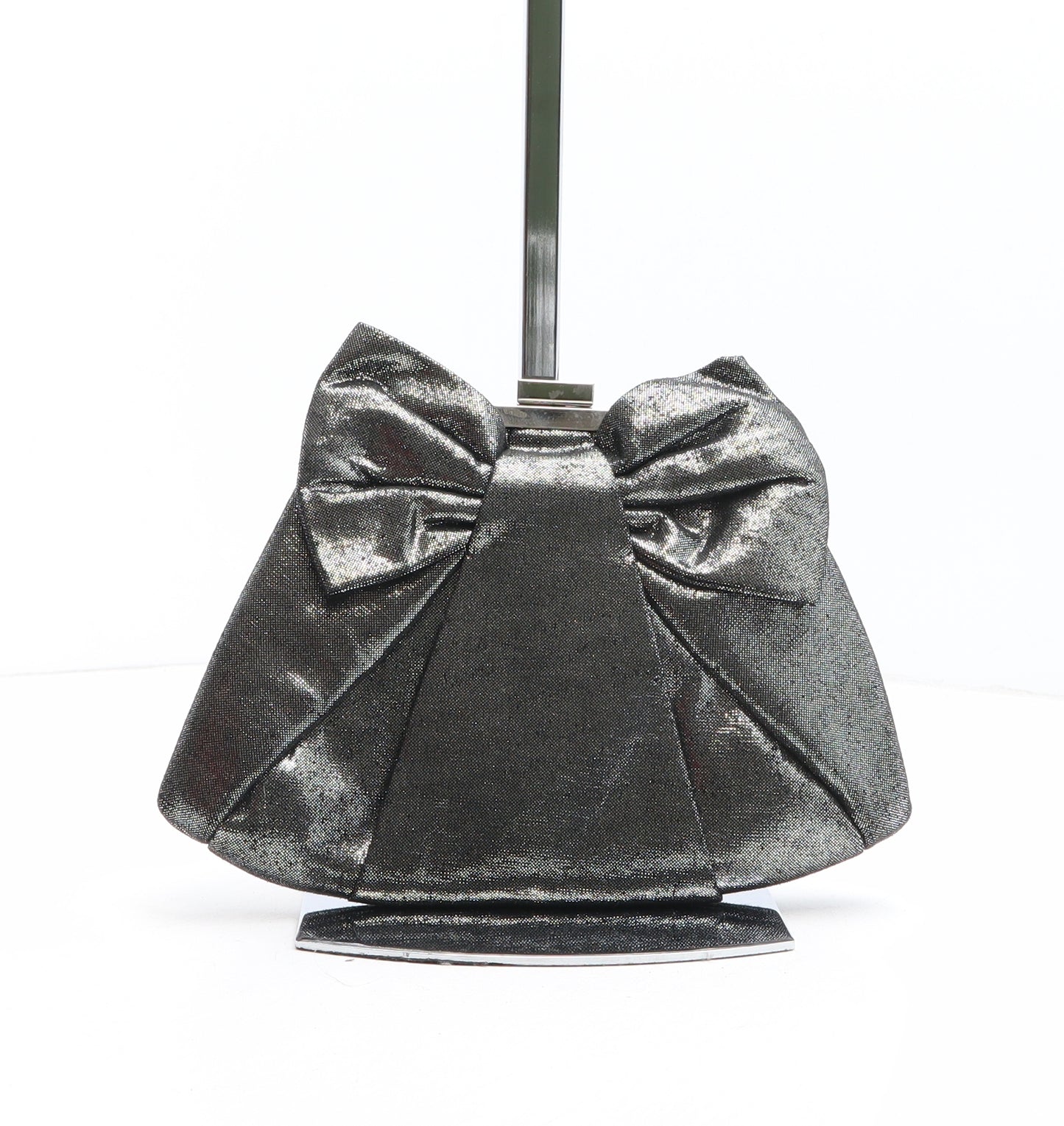 Preworn Womens Silver Solid Polyester Clutch Size Small
