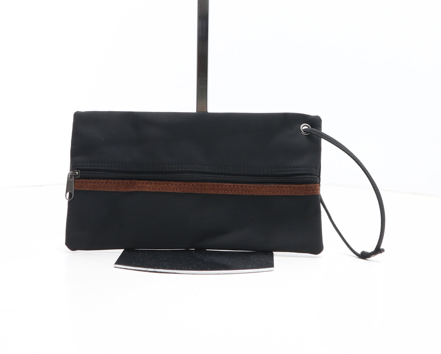 Preworn Womens Black Polyester Clutch Size Small