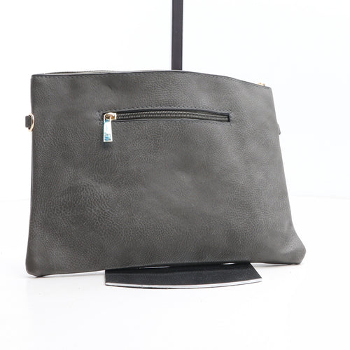 Preworn Womens Grey Geometric Polyurethane Clutch Size Medium - Star Detail