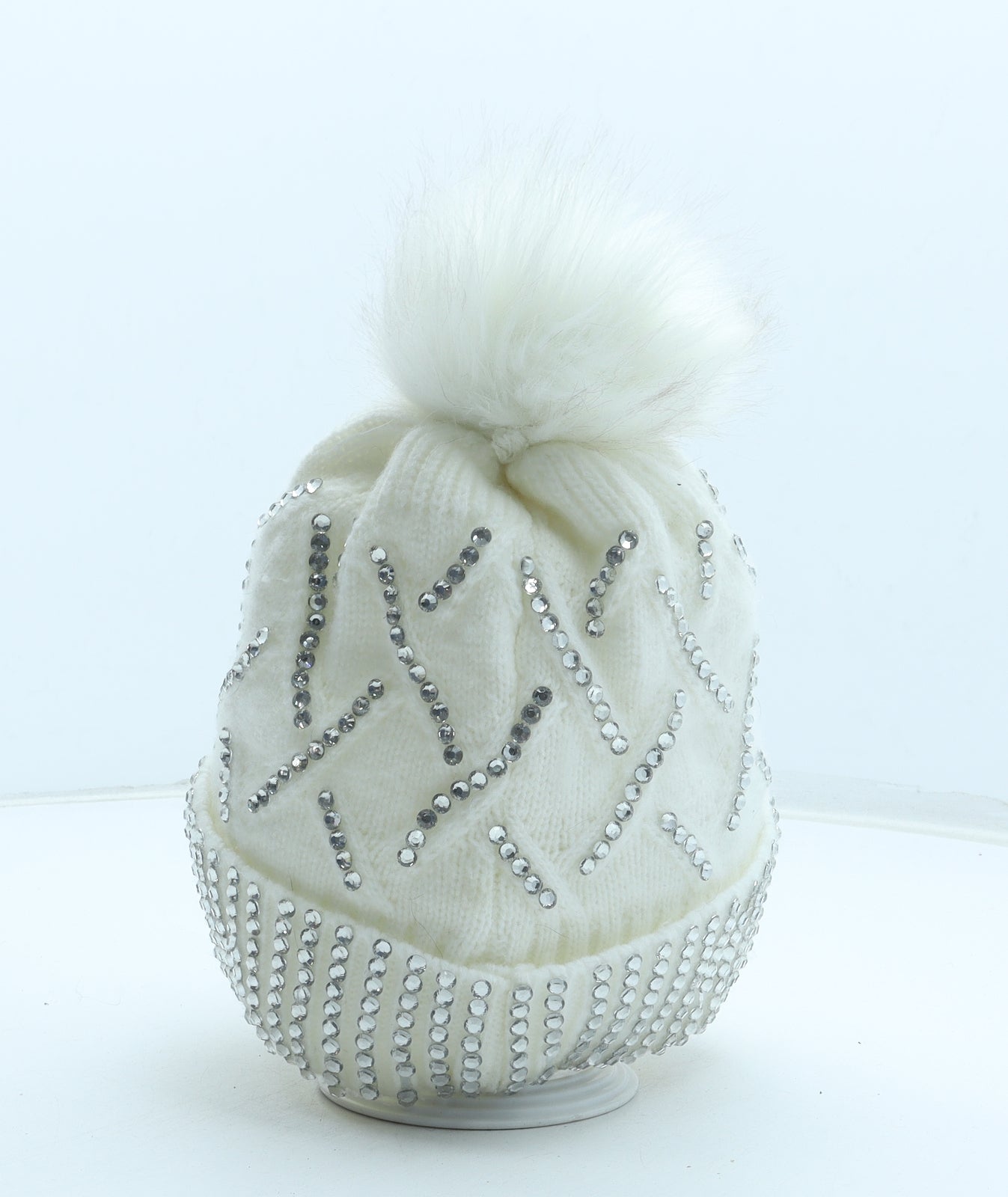 Preworn Womens White Acrylic Bobble Hat One Size