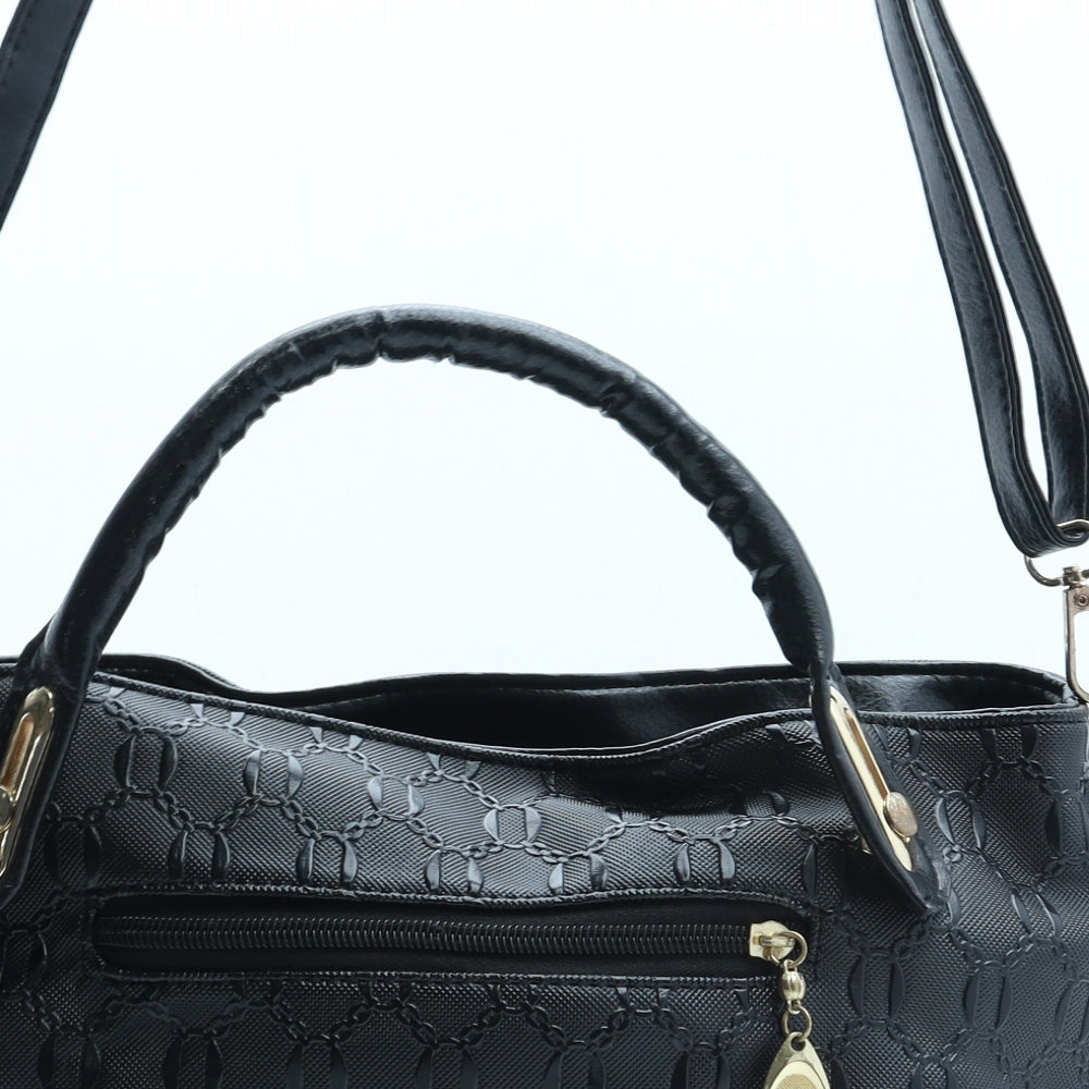 Preworn Womens Black Geometric Polyurethane Hobo Bag Size Medium