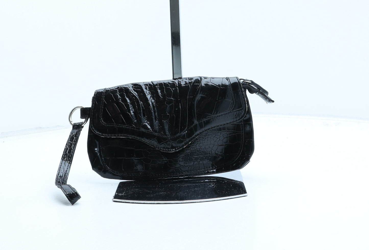 Claire's Womens Black Polyurethane Clutch Size Small - Bag Depth 1cm Croc Texture