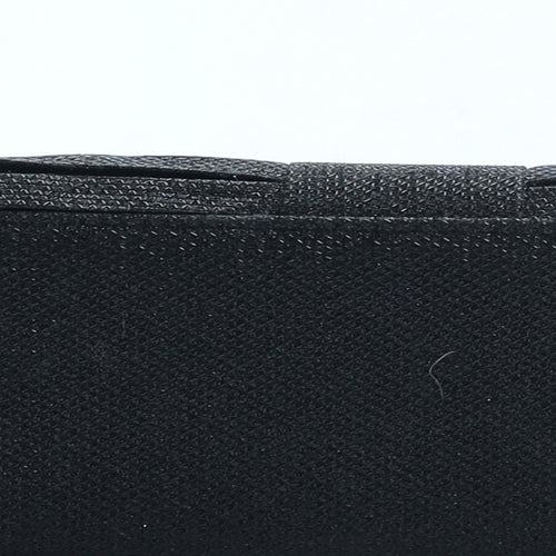 Preworn Womens Black Polyester Clutch Size Small