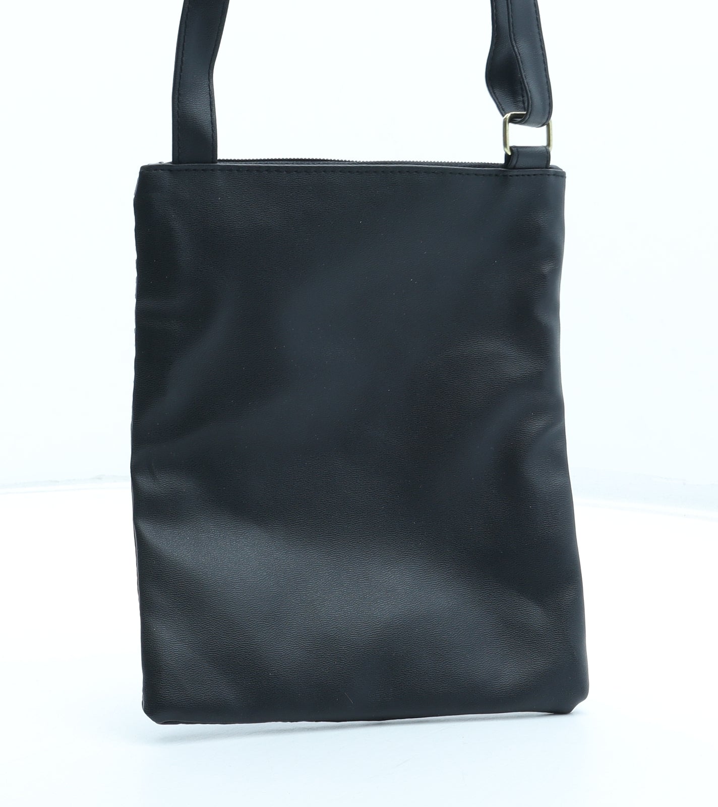 Preworn Womens Black Leather Crossbody Size Small - Bag Depth 1cm