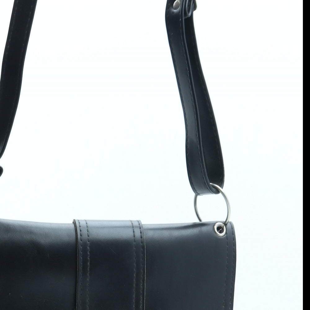 St Michael Womens Black Leather Shoulder Bag Size Small - Bag Depth 1cm