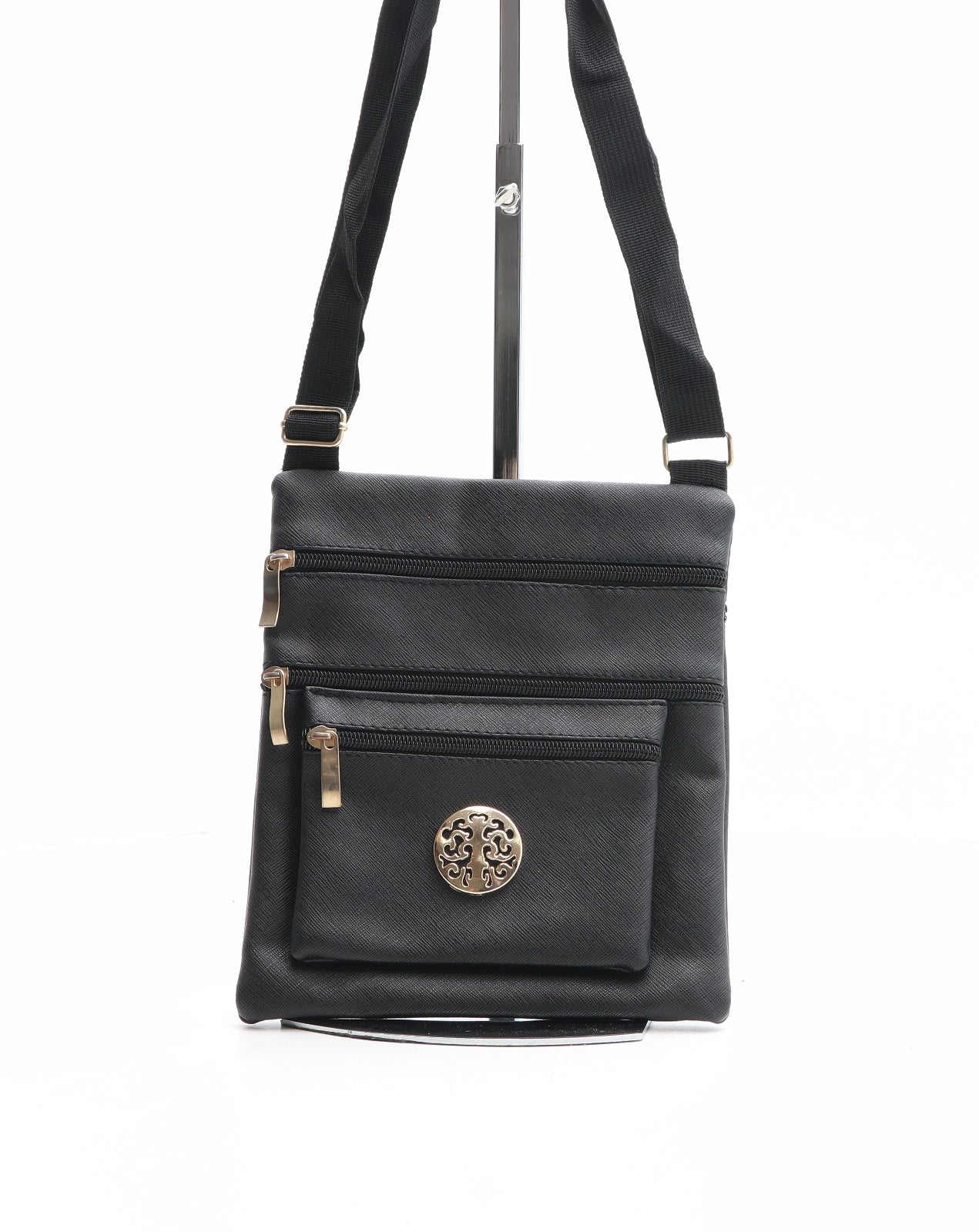 Preworn Womens Black Polyurethane Shoulder Bag Size Small